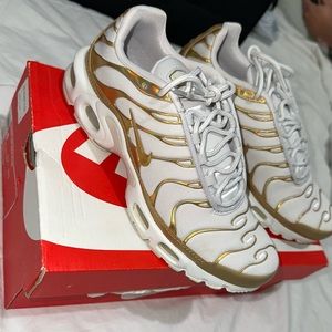 Women’s air max plus